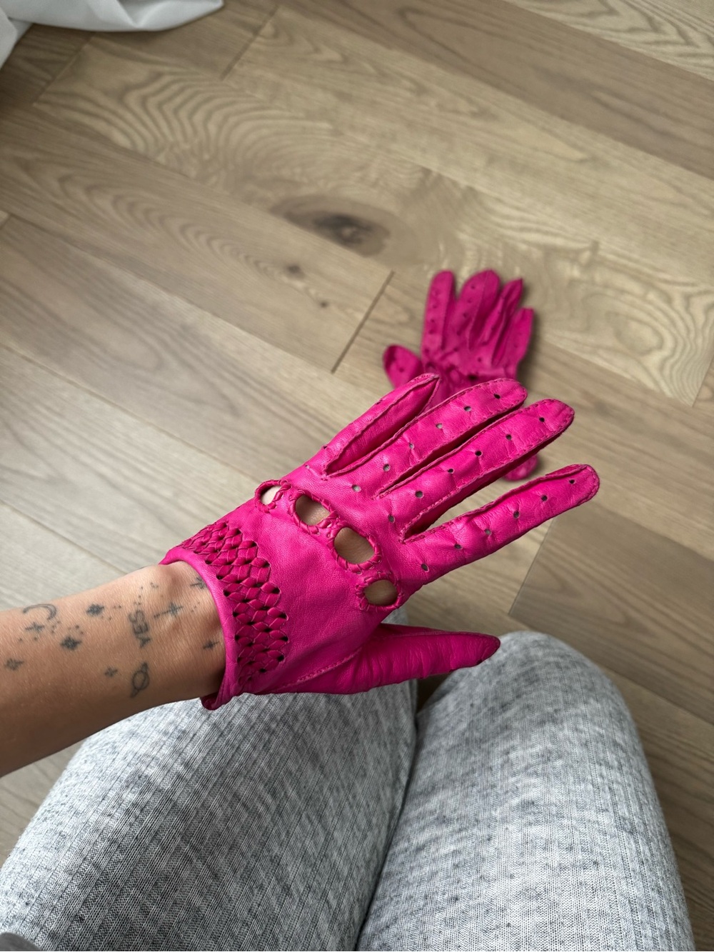 Pink Leather driving Gloves